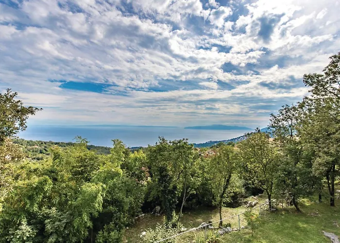 2 Bedroom Cozy In Appartement Ičići