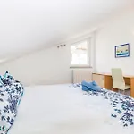2 Bedroom Cozy In Διαμέρισμα Ičići
