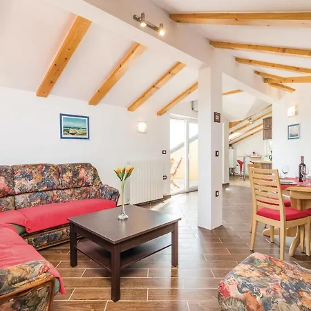 Lejlighed 2 Bedroom Cozy In