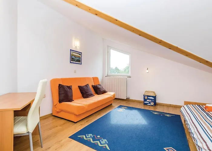 2 Bedroom Cozy In Ičići